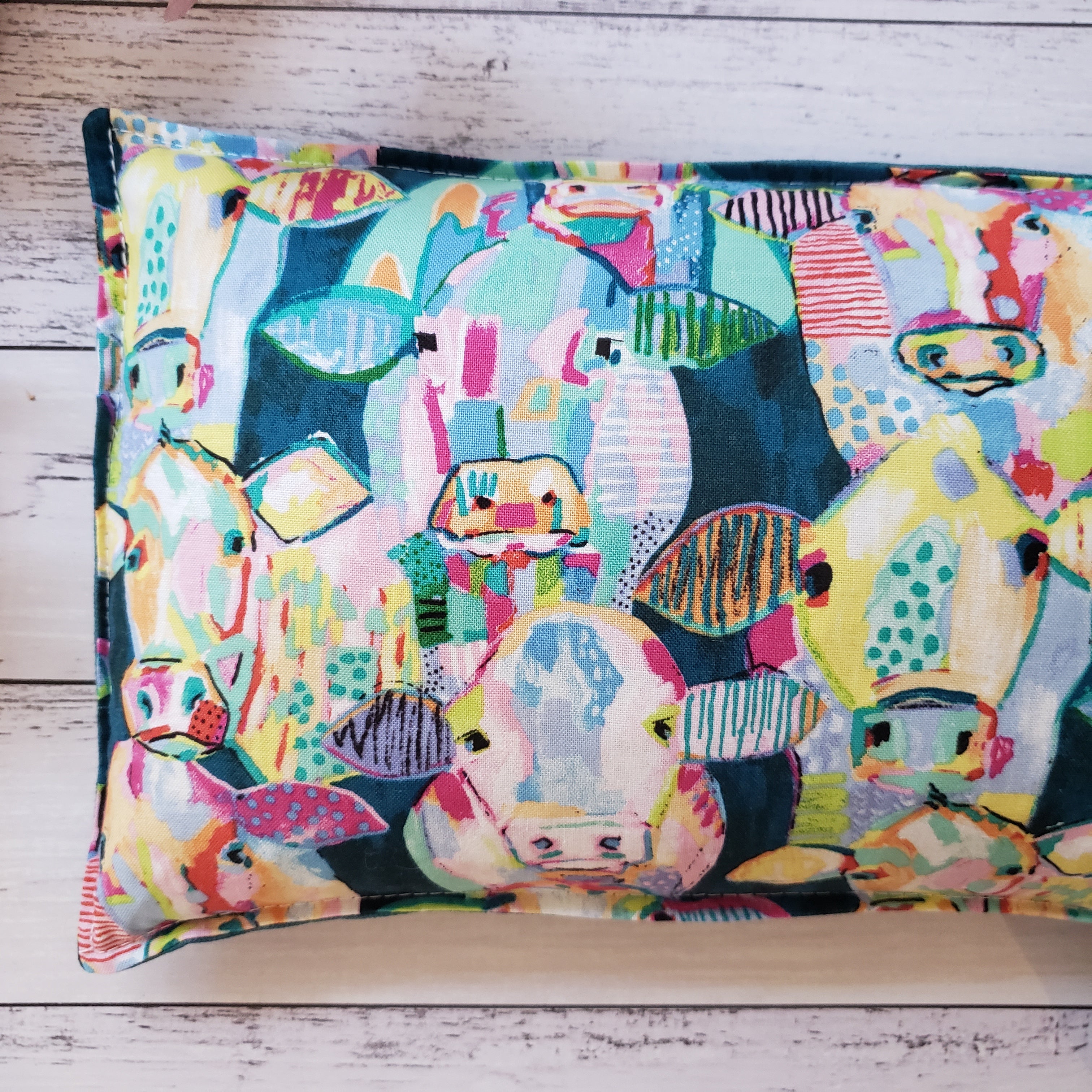 heat pack with colourful cows design